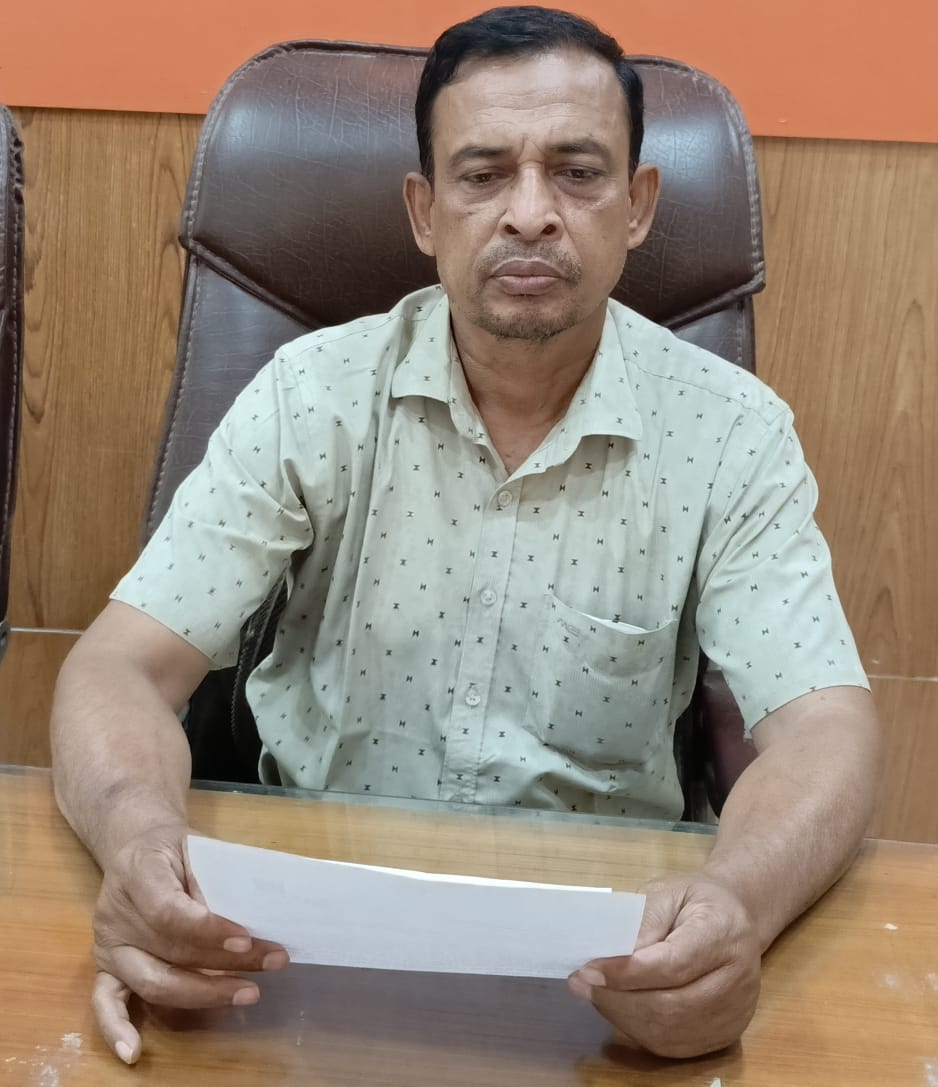 ফেসবুকে অপপ্রচারের প্রতিবাদে উপজেলা কৃষকদল নেতার সংবাদ সম্মেলন