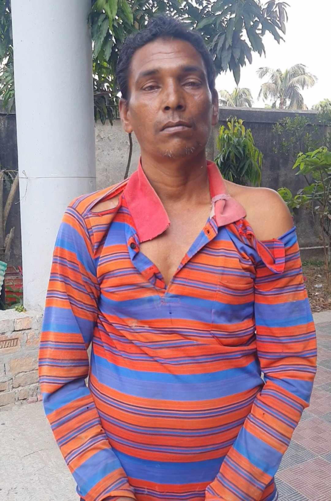 শরণখোলায় ১১ বছরের মেয়েকে ধর্ষণের চেষ্টাকারীকে গণধোলাই পুলিশে দিল জনতা