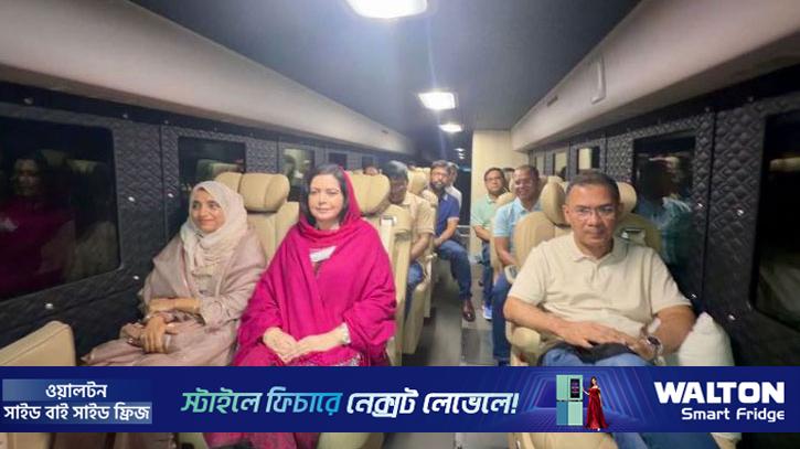 বগুড়ার পথে প্রধানমন্ত্রী