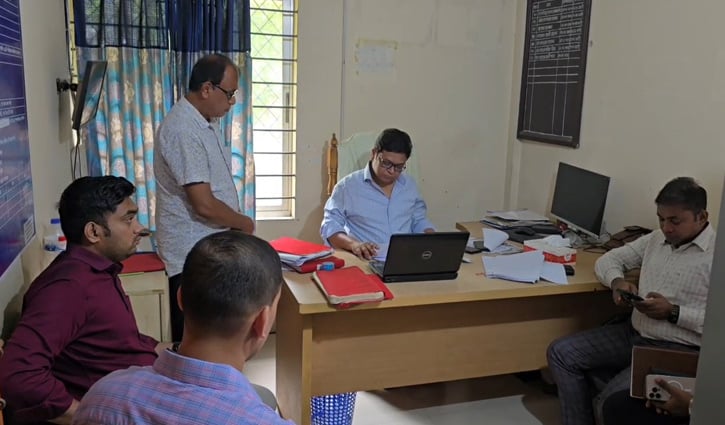 কাশিমপুর ভূমি অফিসের চার কর্মকর্তা-কর্মচারী সাময়িক বরখাস্ত